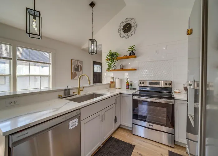 Holiday home Walk To Cherry Street Shops & Eats! Escape *